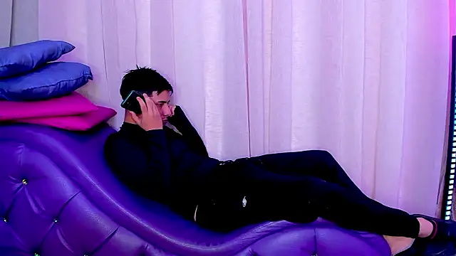 Yourslust  online show from 22, 2, 2026