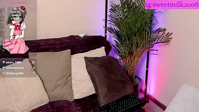 Snapshot of sweetmilk2006 chatting on 12, 3, 2025 sweetmilk2006 online show from 12, 3, 2025