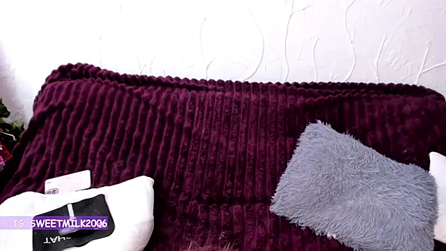 Snapshot of sweetmilk2006 chatting on 1, 10, 2025 sweetmilk2006 online show from 1, 10, 2025