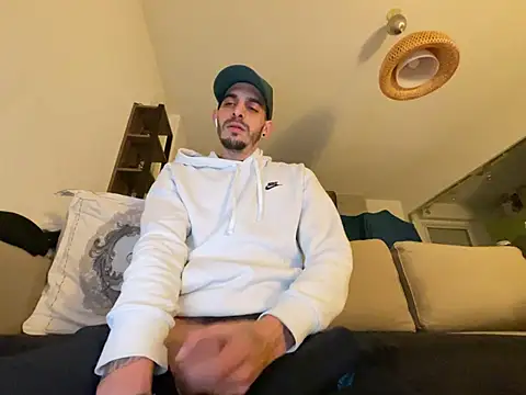 Rebeu313 online show from 14, 2, 2025