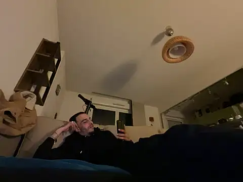 Rebeu313 online show from 16, 3, 2025