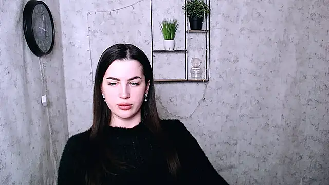 DivaKaily  online show from 4, 12, 2024