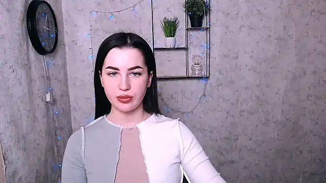 DivaKaily  online show from 8, 12, 2024