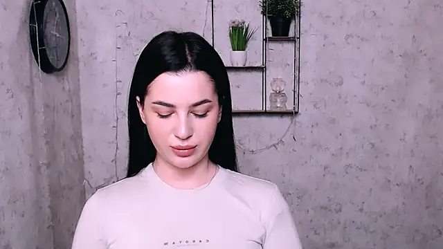 DivaKaily  online show from 17, 1, 2025