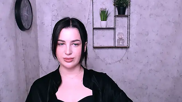 DivaKaily  online show from 19, 1, 2025