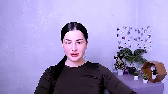 DivaKaily  online show from 4, 11, 2025