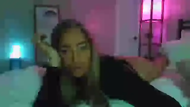 Snapshot of sunshinekisses chatting on 20, 1, 2025 sunshinekisses online show from 20, 1, 2025