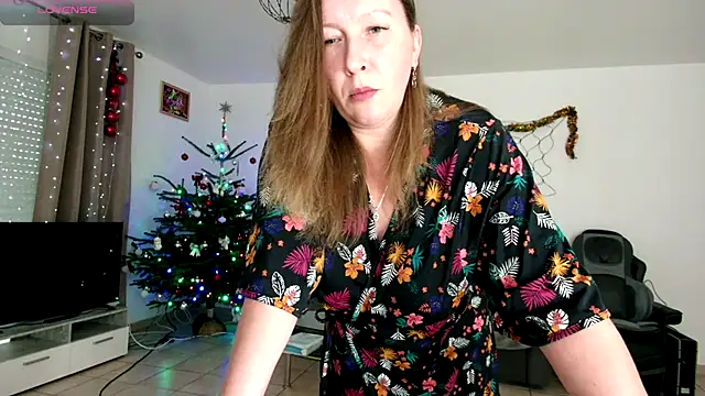 Snapshot of YOUR_ELENA chatting on 19, 12, 2024 YOUR ELENA online show from 19, 12, 2024