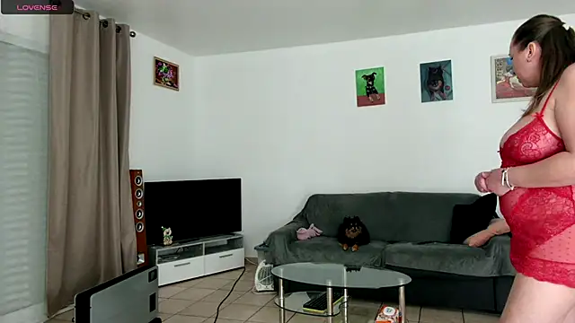 Snapshot of YOUR_ELENA chatting on 7, 1, 2025 YOUR ELENA online show from 7, 1, 2025