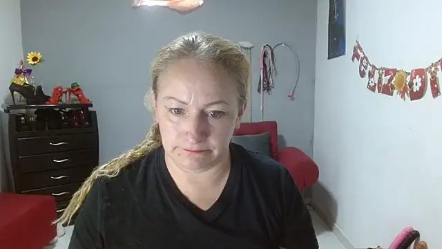 emperabigbootybigass online show from 12, 3, 2025