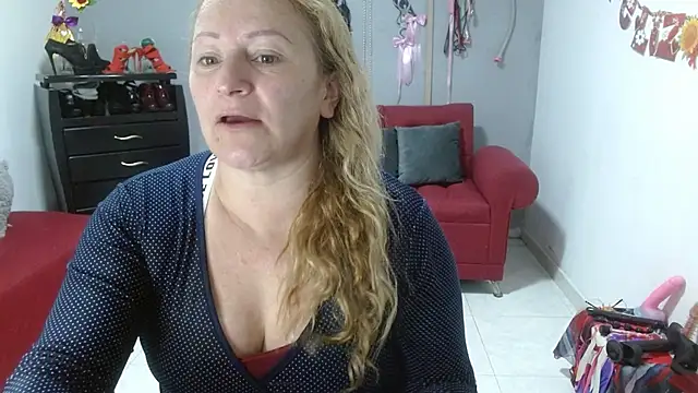 emperabigbootybigass online show from 13, 3, 2025