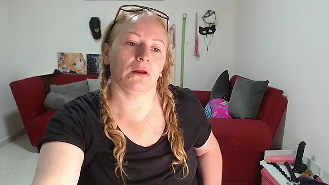 emperabigbootybigass online show from 10, 9, 2025