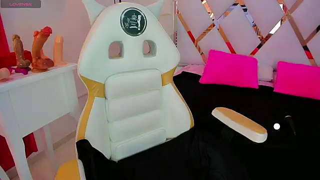 samy  milf online show from 26, 9, 2025