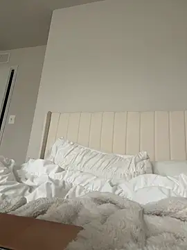 emilycoco online show from 22, 2, 2026