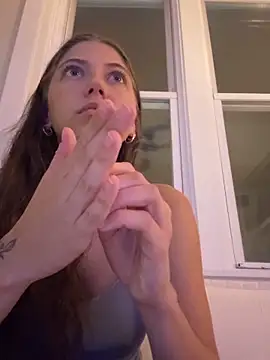 emilycoco online show from 14, 6, 2026