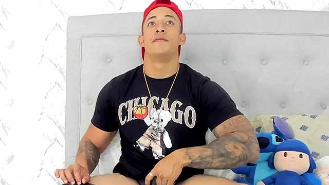 luigiferrara online show from 15, 2, 2025