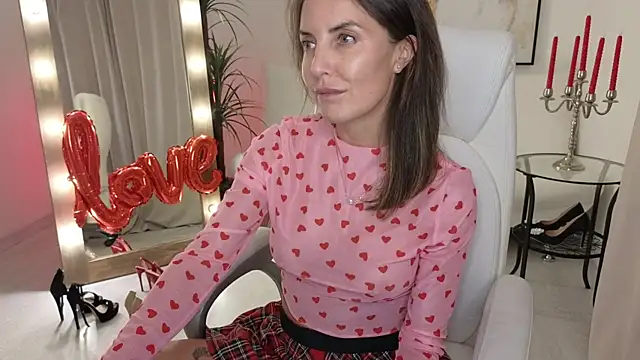 Beylly online show from 15, 2, 2025