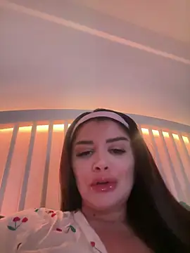 Amberseyes online show from 2, 4, 2026