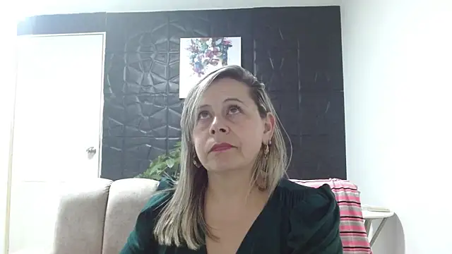 CINTHIA1609 online show from 25, 2, 2025