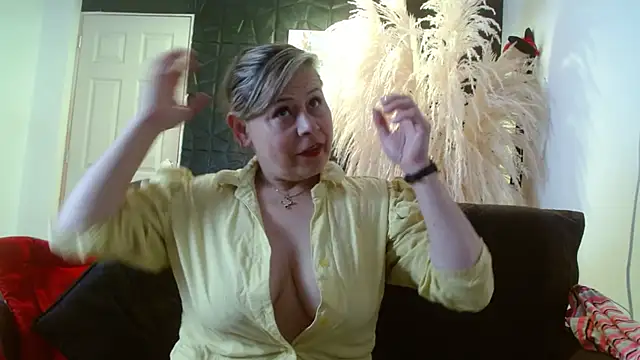 CINTHIA1609 online show from 15, 12, 2025