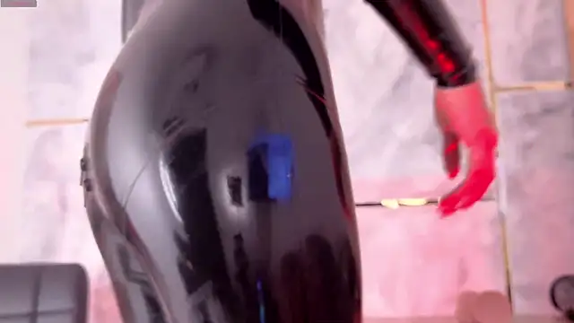 Ellaochoa online show from 5, 2, 2026