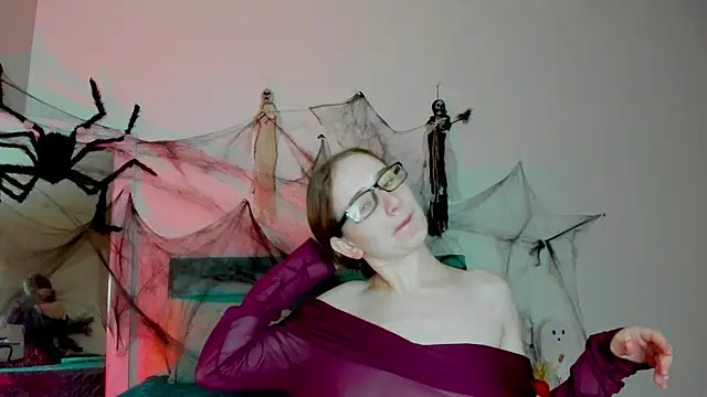 L1ittle kitty  online show from 25, 10, 2025