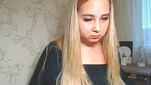 DolphinDreams online show from 10, 4, 2026