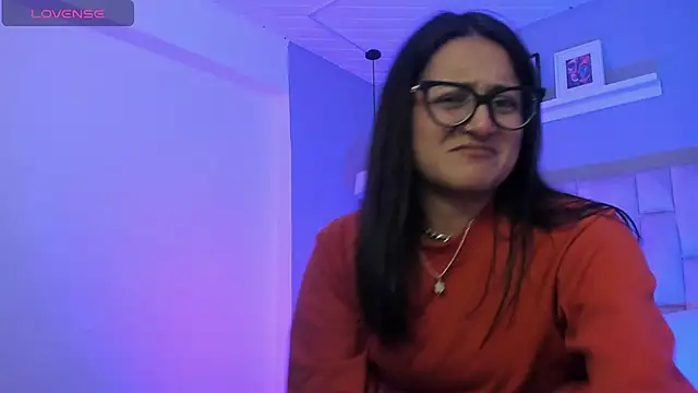 Lucy Williiams online show from 7, 2, 2026