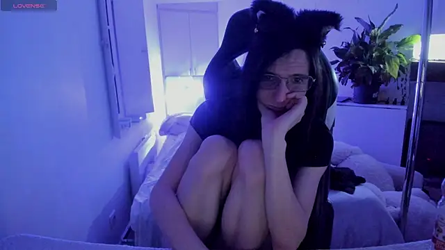 CeriseLapine online show from 9, 3, 2025