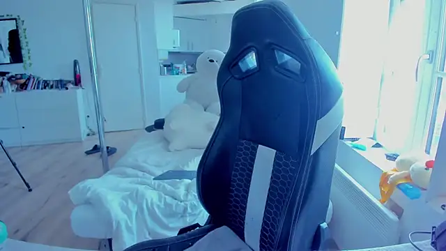 CeriseLapine online show from 21, 3, 2025