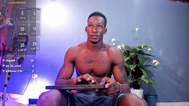 Snapshot of Iker_bigdick chatting on 14, 12, 2024 Iker bigdick online show from 14, 12, 2024