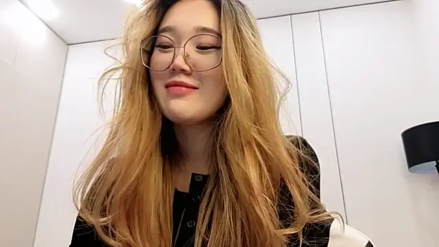 Snapshot of Jennatyan chatting on 4, 2, 2026 Jennatyan online show from 4, 2, 2026