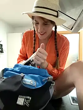 Hexe12346 online show from 16, 3, 2025