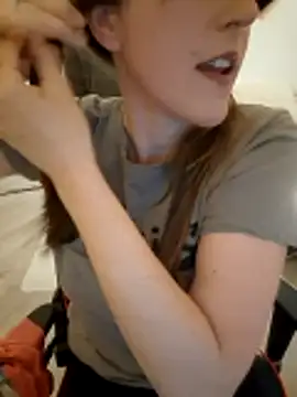 Hexe12346 online show from 14, 4, 2026