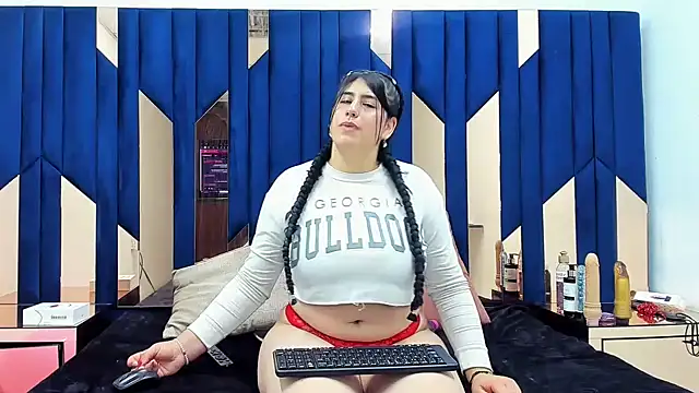 Snapshot of Criistaal_ chatting on 31, 1, 2025 Criistaal online show from 31, 1, 2025