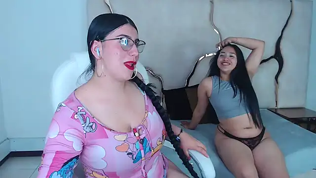 Snapshot of Criistaal_ chatting on 6, 2, 2025 Criistaal online show from 6, 2, 2025