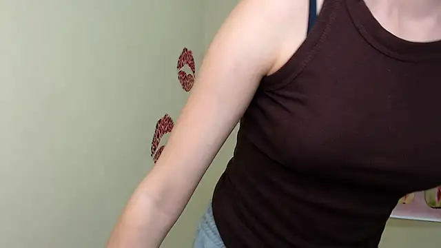  SusieSu  online show from 25, 2, 2025