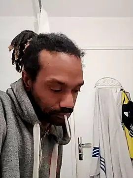 Snapshot of bas2ana chatting on 11, 12, 2024 bas2ana online show from 11, 12, 2024