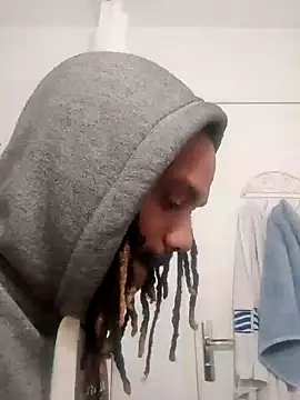 Snapshot of bas2ana chatting on 5, 1, 2025 bas2ana online show from 5, 1, 2025