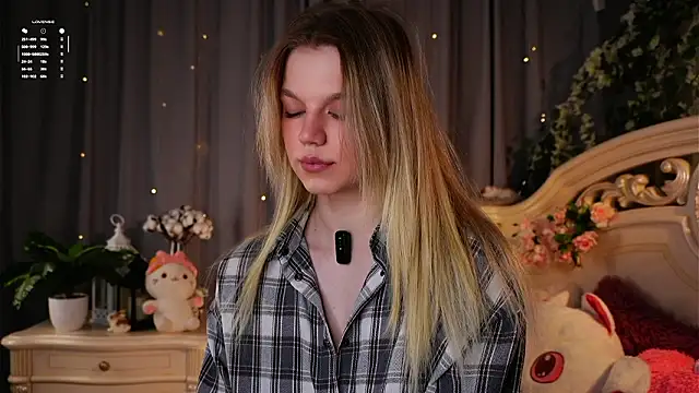 Snapshot of EdlinAlliston chatting on 10, 3, 2026 EdlinAlliston online show from 10, 3, 2026