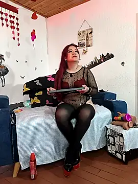 Snapshot of keila_j chatting on 10, 4, 2026 keila j online show from 10, 4, 2026