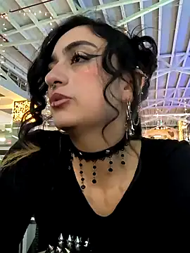 Snapshot of Lila_Desiree chatting on 12, 12, 2024 Lila Desiree online show from 12, 12, 2024