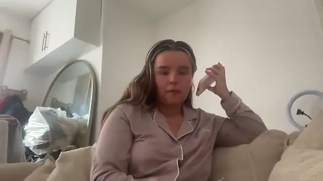 maisiesmithx online show from 22, 9, 2025