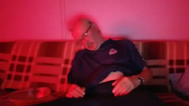 Snapshot of loverboyxxx69 chatting on 3, 10, 2025 loverboyxxx69 online show from 3, 10, 2025