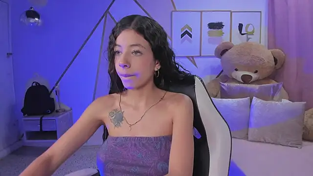 Snapshot of coraltaylor chatting on 12, 2, 2025 coraltaylor online show from 12, 2, 2025