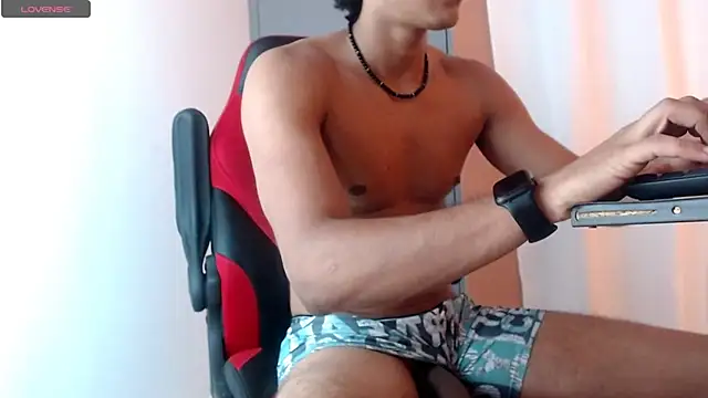 karlgiles  online show from 1, 3, 2025