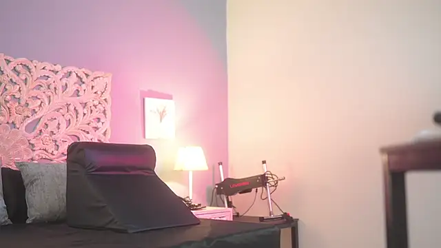 Snapshot of lupeebony chatting on 10, 9, 2025 lupeebony online show from 10, 9, 2025