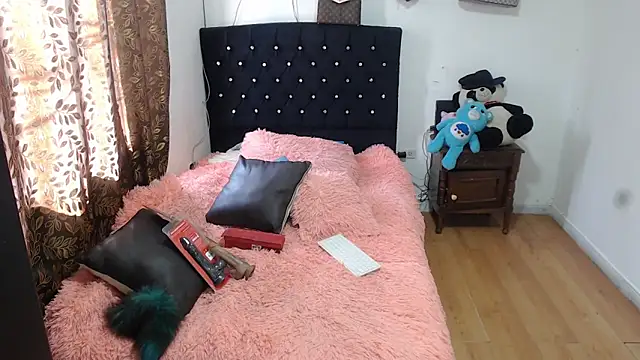 Snapshot of Julieta_jonesss chatting on 15, 1, 2025 Julieta jonesss online show from 15, 1, 2025