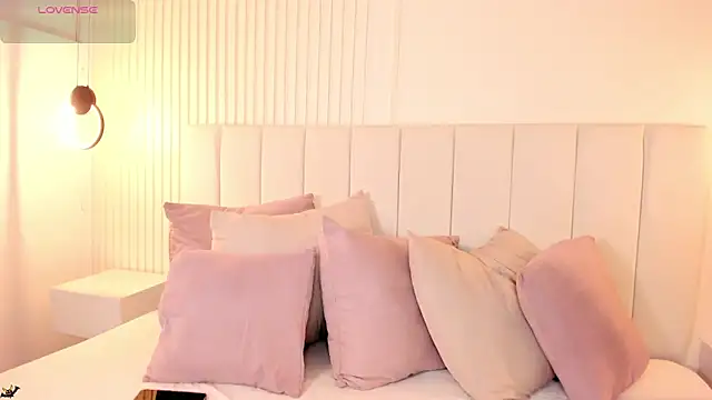 natali henao online show from 25, 11, 2025