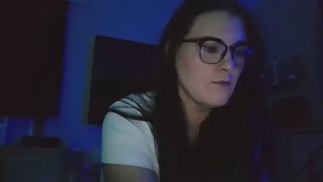 Snapshot of _CumSeeV_ chatting on 29, 10, 2025  CumSeeV  online show from 29, 10, 2025